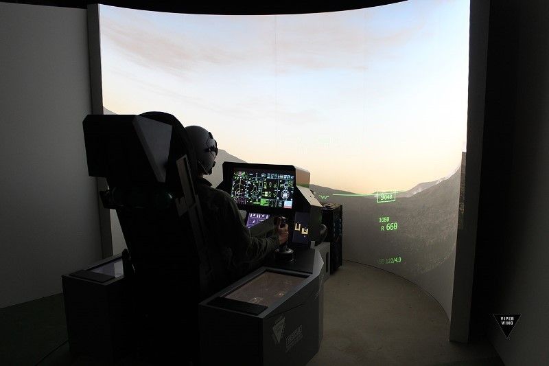 F-35_cockpit_simulator_4_zpsiargv4i9.jpg