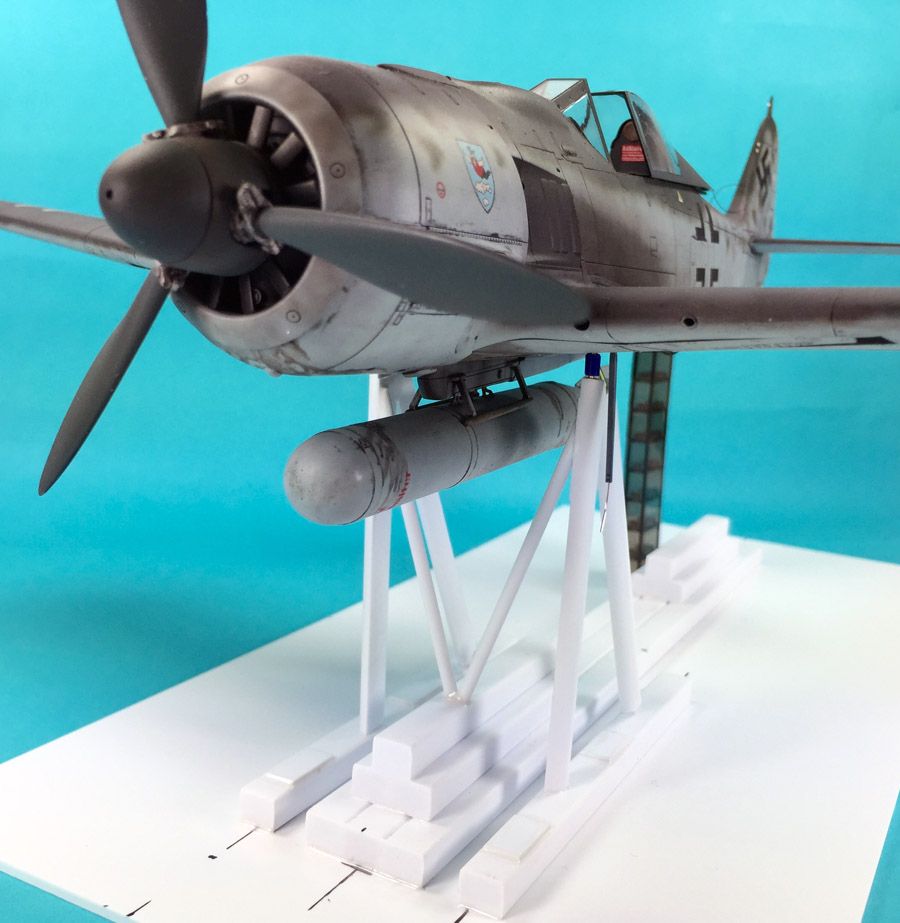 FW190A8_Stand.01.jpg