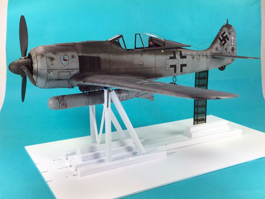 FW190A8_Stand.02.jpg