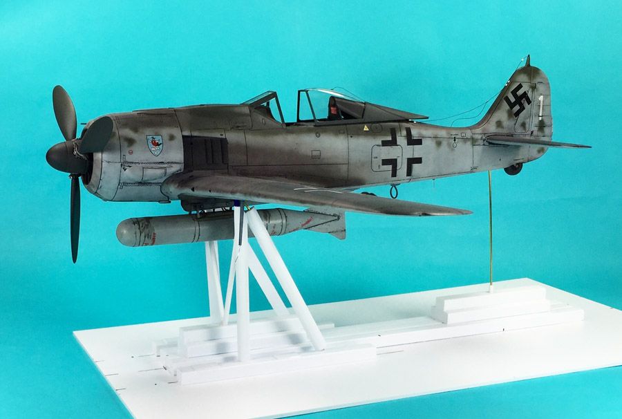 FW190A8_Stand.05.jpg