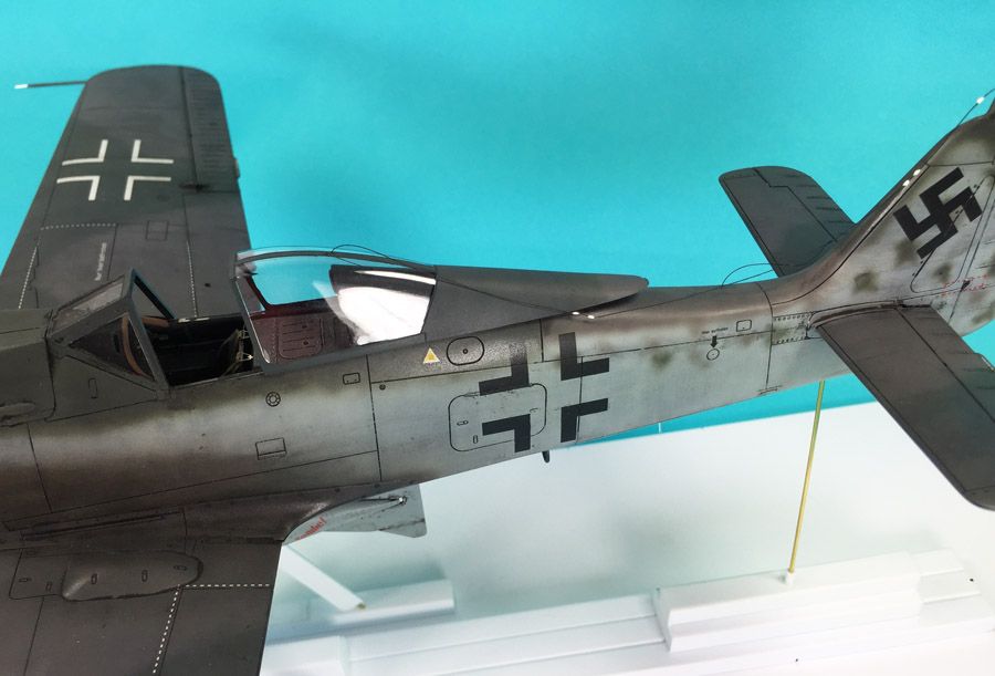 FW190A8_Stand.07.jpg