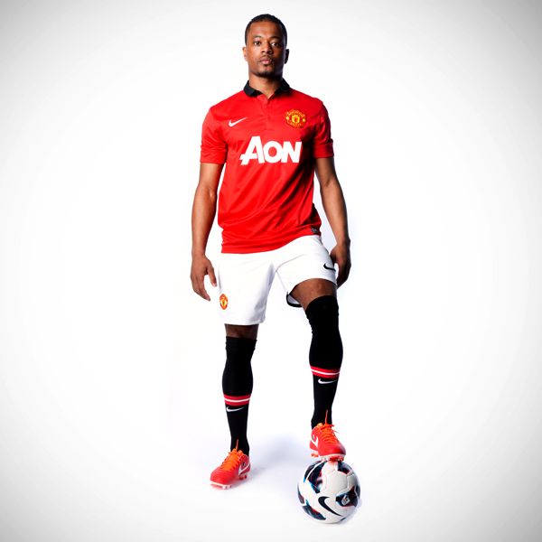 Ảnh giới thiệu áo đấu Manchester United mùa giải 2013-2014 Manchester united manutd red devils quy do premier league champion fa community shield Manchester united manutd red devils quy do premier league champion fa community shield Manchester united manutd red devils quy do premier league champion fa community shield