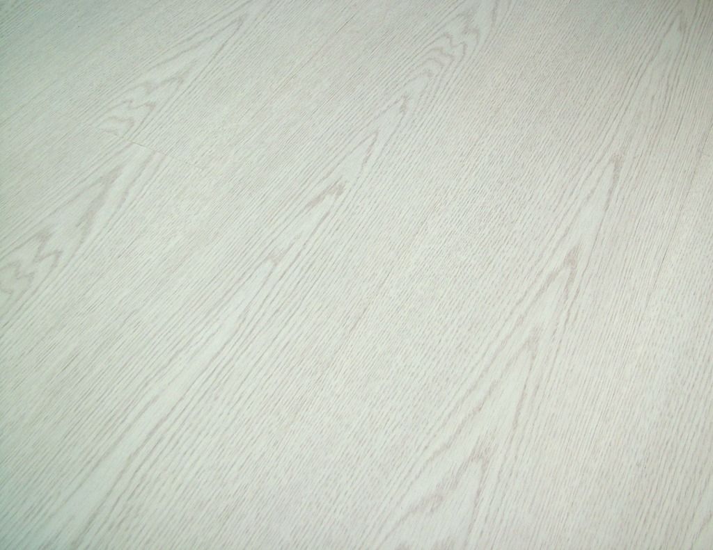 Pallet of laminate flooring Finsa Premium Alba Oak white